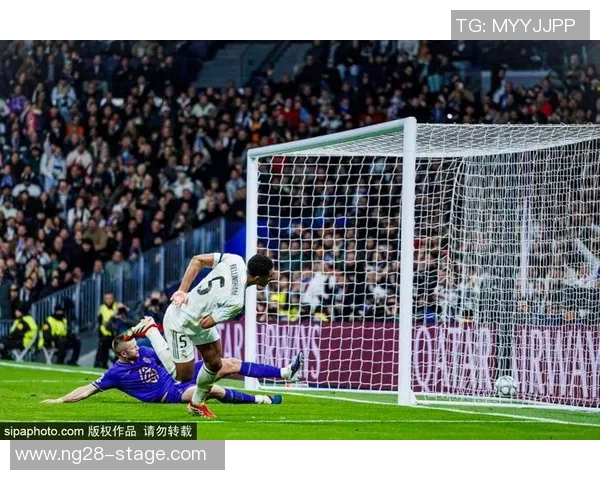 德甲激战：利物浦逆转皇马5-1绝杀时刻震撼全场战术解析