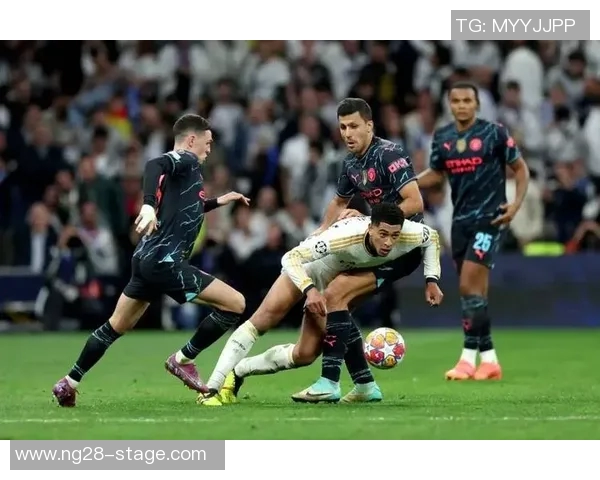 欧冠激战曼城逆转波尔图全场沸腾瞬间引发热议与焦点解析