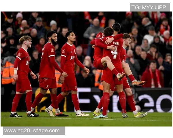 英超精彩对决那不勒斯3-0战胜利物浦绝杀瞬间点燃全场激情