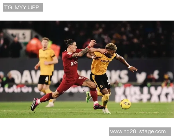 足总杯精彩对决拜仁与利物浦战成平局点球大战引发全场热烈反响